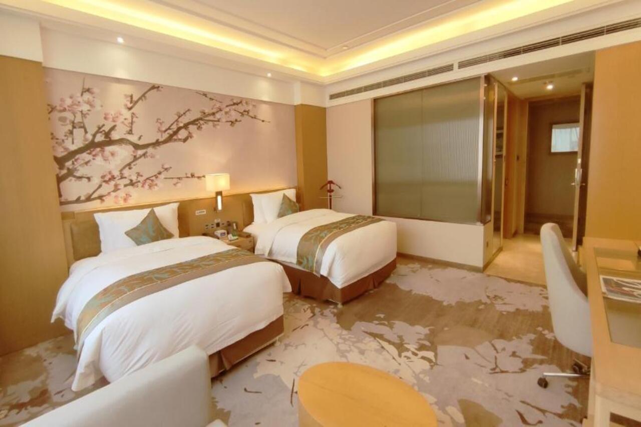 Howard Johnson Xiangyu Plaza Linyi Linyi  Exterior foto
