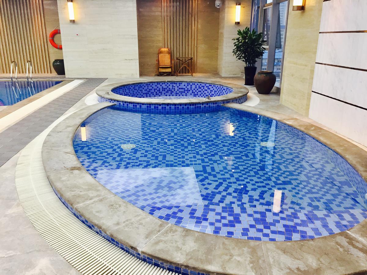 Howard Johnson Xiangyu Plaza Linyi Linyi  Exterior foto
